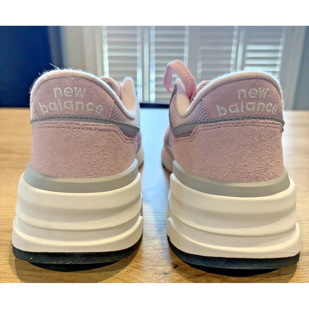 New Balance 977R Unisex Pink Suede RETRO Sneakers NWOB